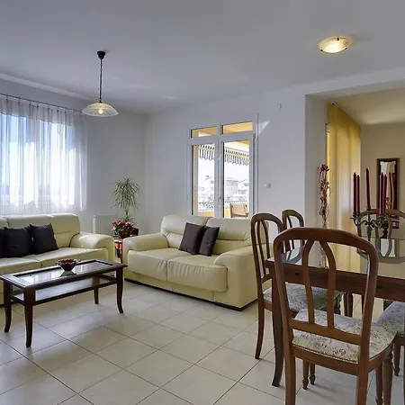 Neue Mit Parkplatz, Klima In Einer Ruhigen Lage Von Διαμέρισμα *