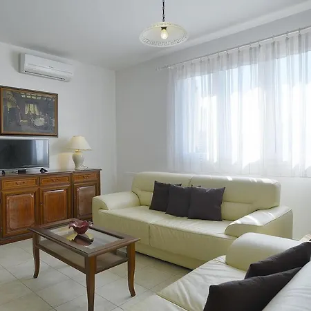 Neue Mit Parkplatz, Klima In Einer Ruhigen Lage Von Διαμέρισμα *